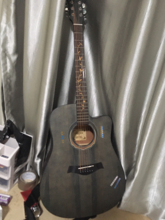闲置全新，吉他民谣，吉他。实体店购入原价九...