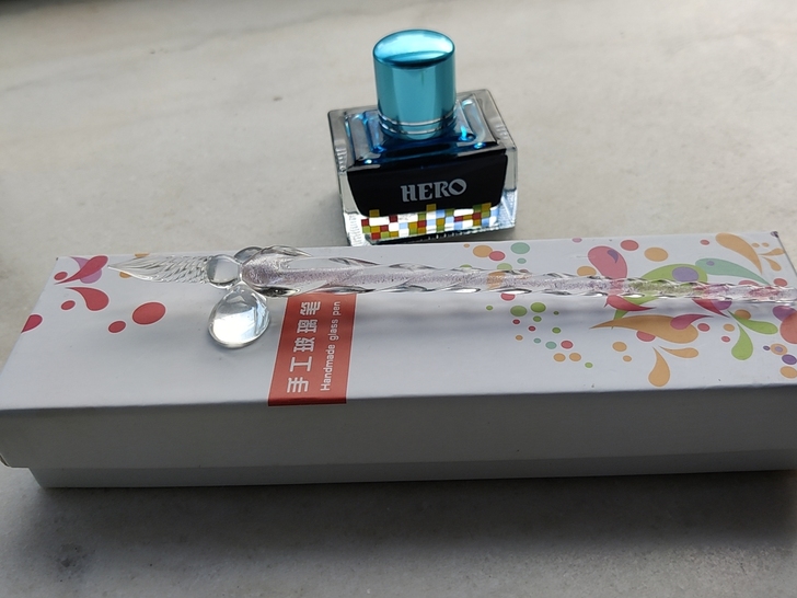 玻璃笔，送墨水一瓶