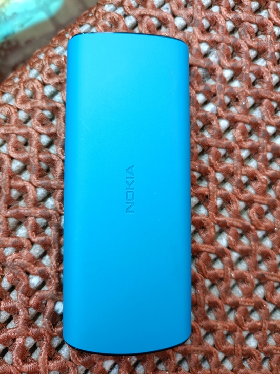 诺基亚105，4g版双卡双待京东购买，成色...