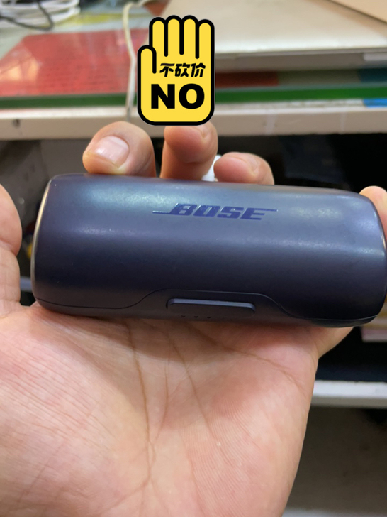 BOSE蓝牙耳机耳机已经坏了，只充电盒，不...