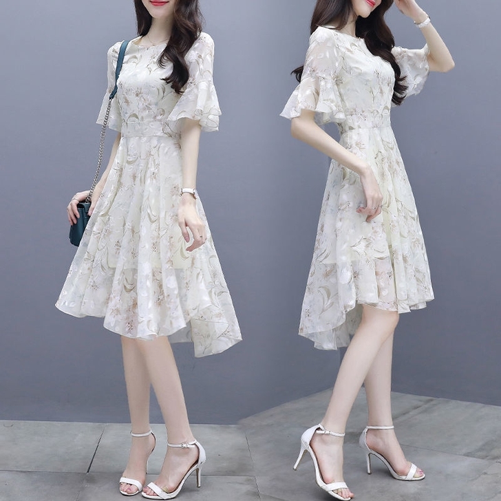 冰丝连衣裙夏2021年新款碎花收腰显瘦气质...