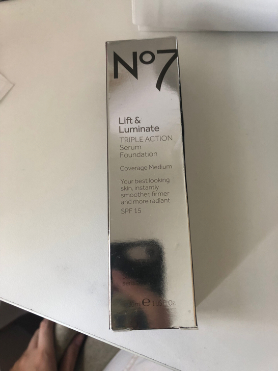 N7粉底液，英国留学柜台购买，保真，用过一次