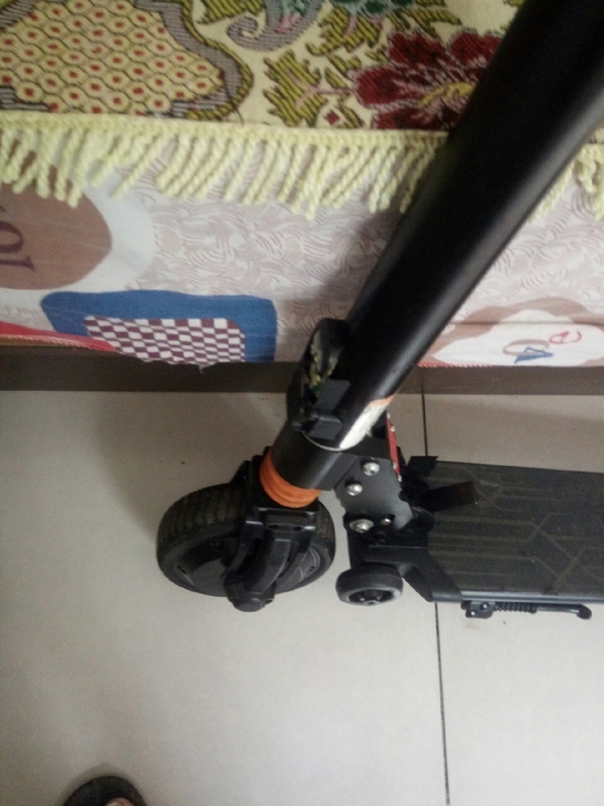 阿尔郎电动滑板，显示屏坏，灯壳坏，电池好，...