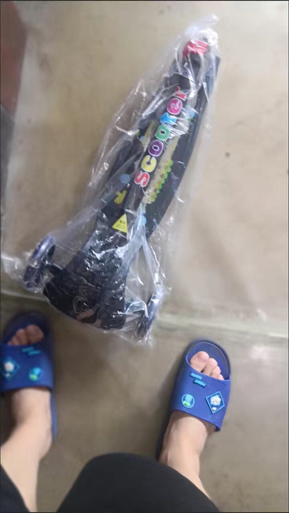 闲置全新滑板车，朋友送的，因为家里已经有好...