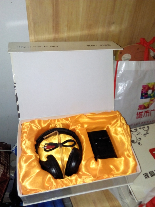 TCL 蓝牙全新耳机，有两个，音质效果好，...