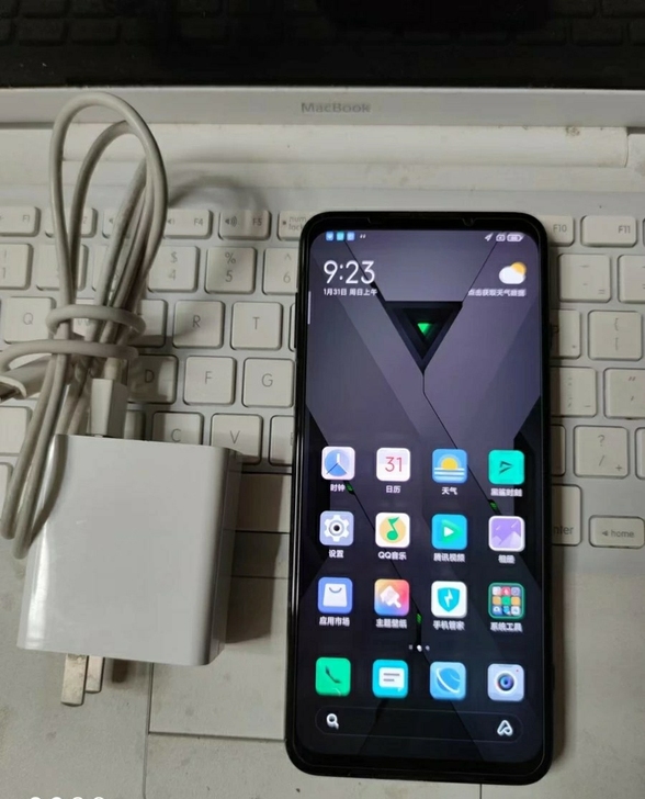 黑鲨3 5g，黑色全网通，8+128g，游...