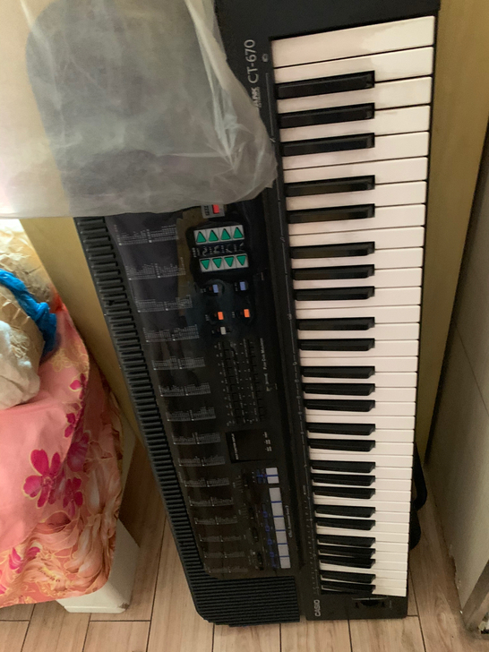 雅马哈电子琴 ，琴键没坏，就是电子琴支撑架...