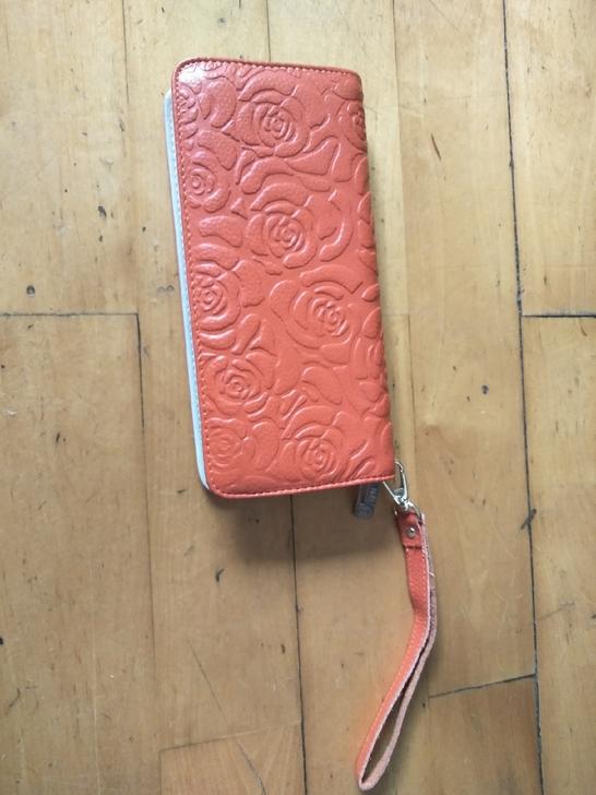 女士钱包!新旧程度 全新。