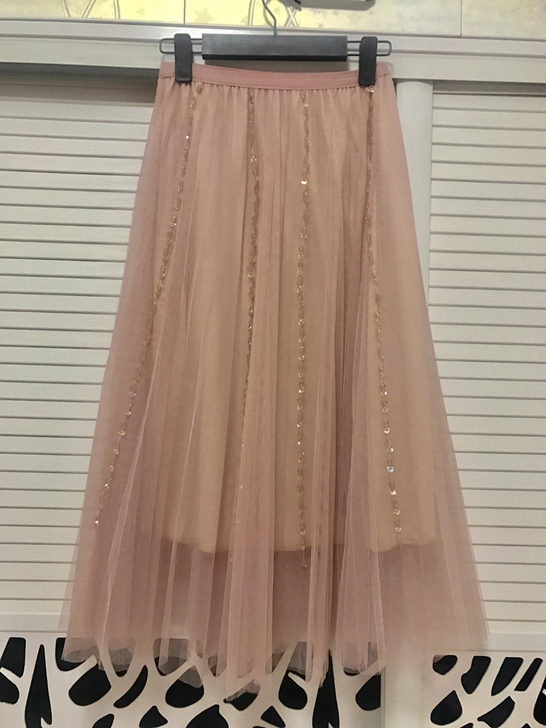 春秋穿的纱裙 纱料厚实 有分量 我穿太长了...