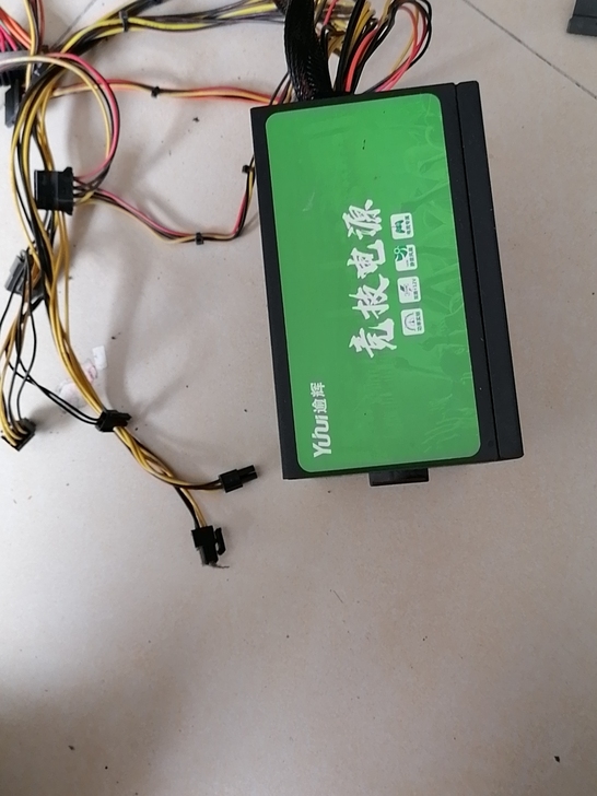 逾辉电源额定400瓦电源一个完美使用没有任...
