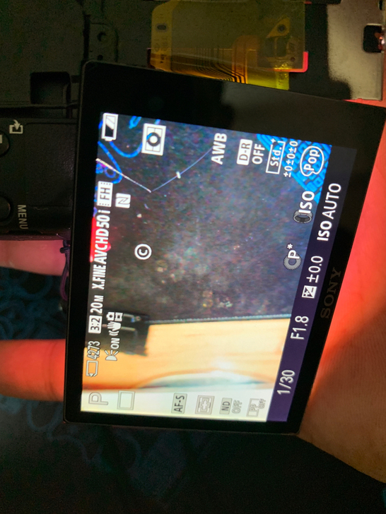 rx100屏幕，索尼黑卡系列屏幕如图内幕有...