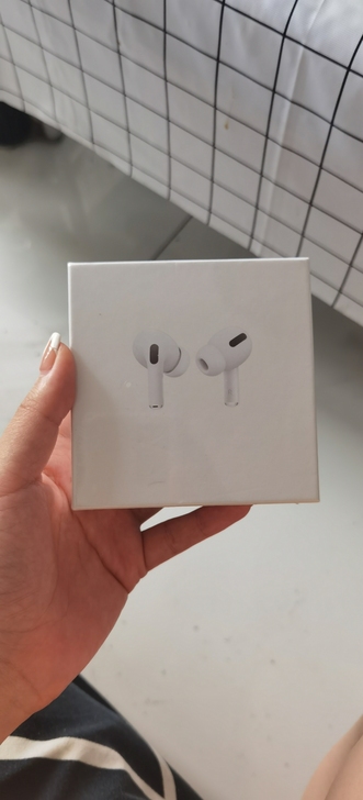 苹果耳机 全新 处理 不议价哈 全新包邮