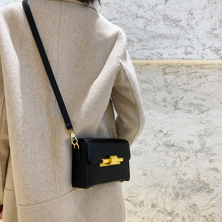 LOSEA 定制锁扣小方包女2020新款简...