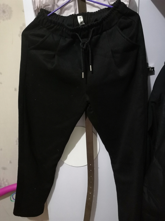 加绒黑色毛呢裤子