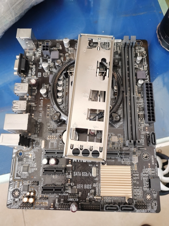 华硕H110M-F电脑主板，原装拆机，层色...