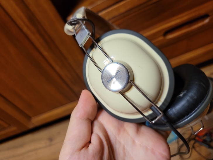 松下HTX7头戴耳机,购于意大利留学期间,...