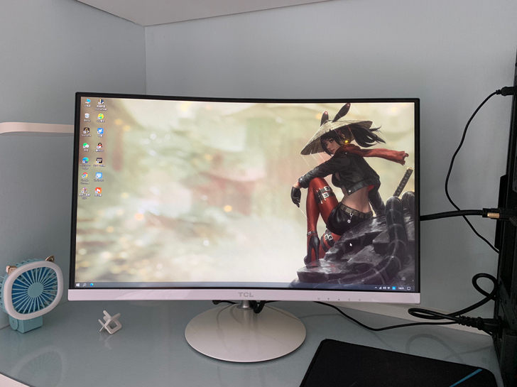 液晶显示器