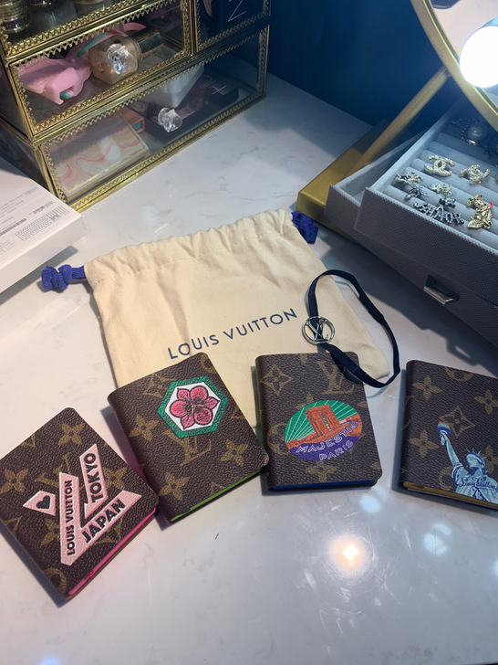 老花笔记本手账本Lv四件套 买给公司年会年...