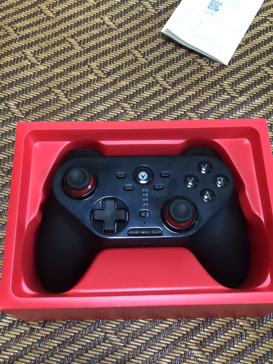 无线蓝牙游戏手柄 买switch了所以就出了