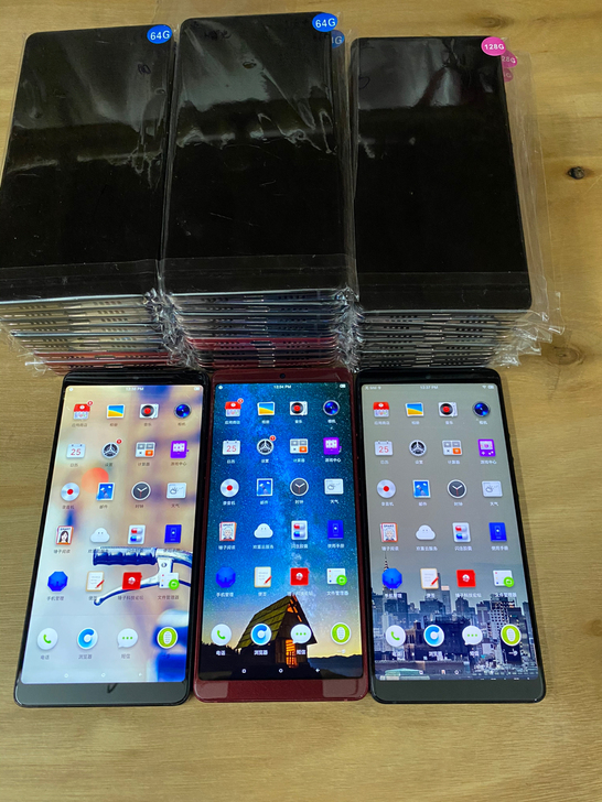 坚果pro2手机，6+64内存，全网通双卡...
