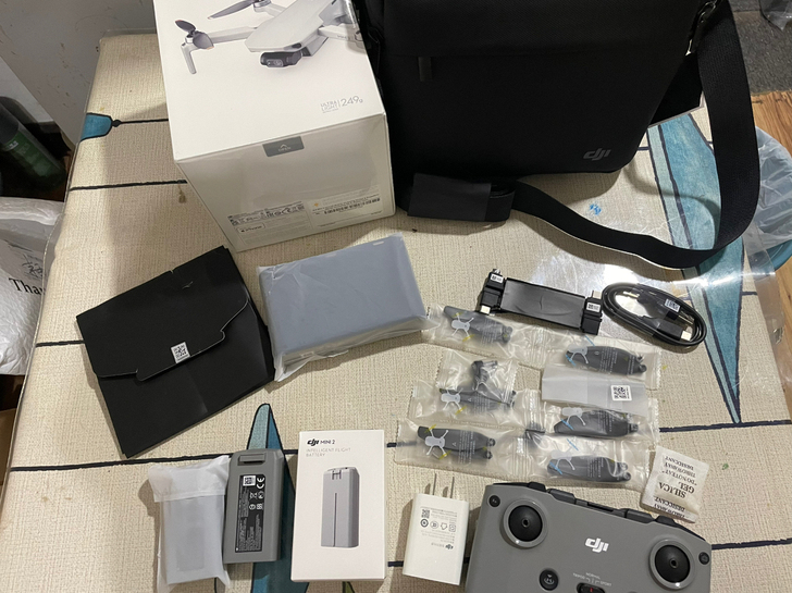 全新大疆御mini2畅飞套装带换新