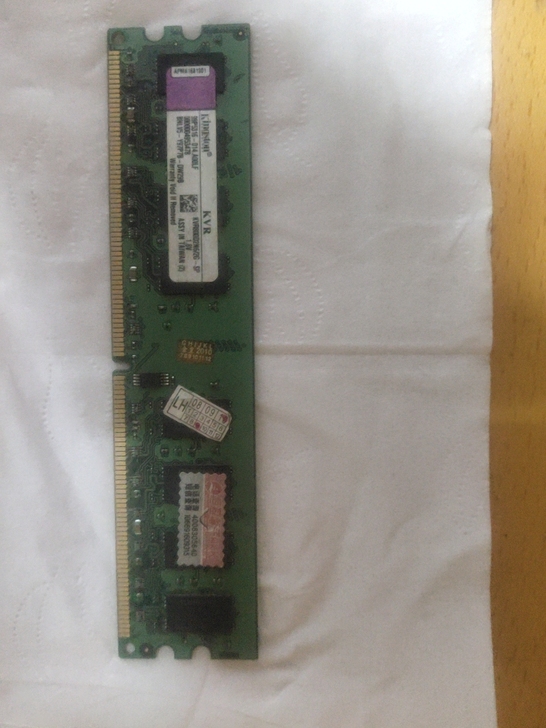 电脑内存条4GB