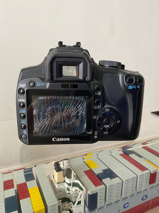 佳能，自己看成色，包邮不议价，出售不退，拆...