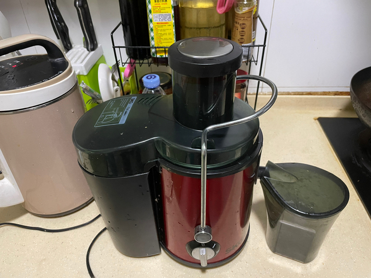 SKG榨汁机，买来很少用，便宜转让，只限自提