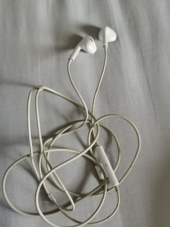 苹果圆孔耳机 用过 换手机不需要了