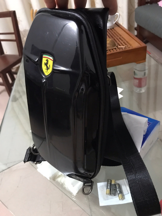 转让男士胸前背包