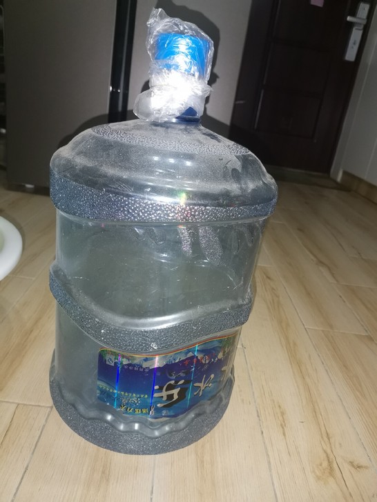 新桶，几乎没有用，搬家带不走，处理