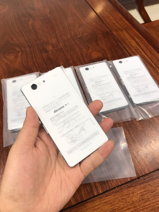 索尼z3mini手机 全新日版无锁，一共五...