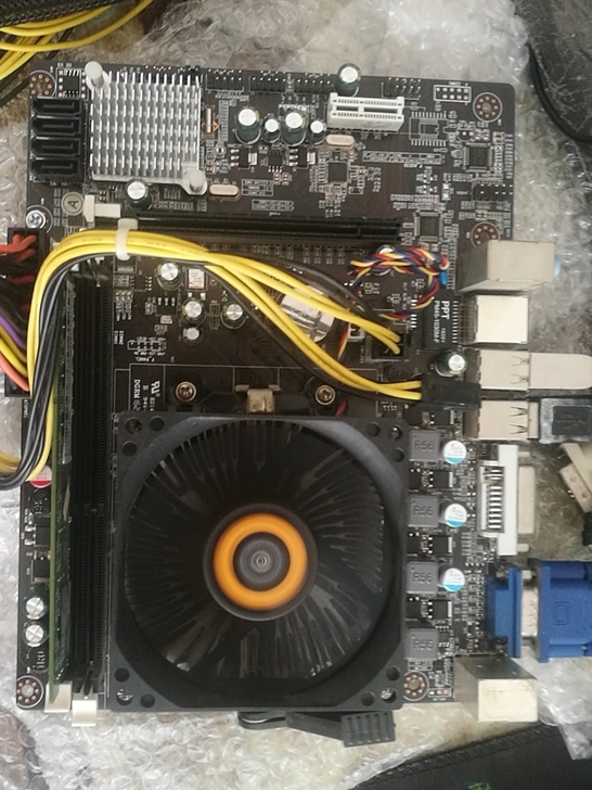 亮机主板，CPU AMD A4 3420，...