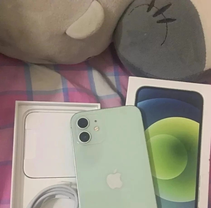 iphone  12底价处理 　绿色　功能...