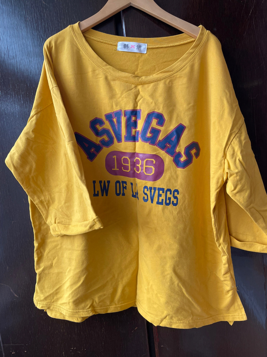 女士黄色中袖T恤 实体店购入 M码 偏大 ...