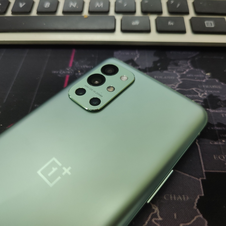 准新机。oneplus，oppo旗下。5g...