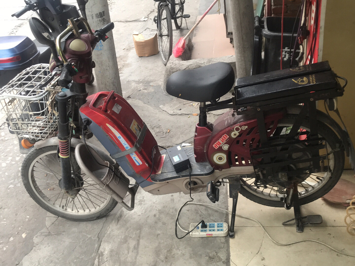 60V雅迪拉货电动车，价格美丽，喜欢的朋友...