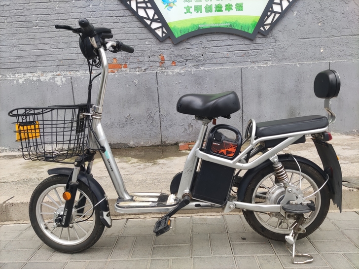 低价转让新日电动车，因为用不上了所以低价转...