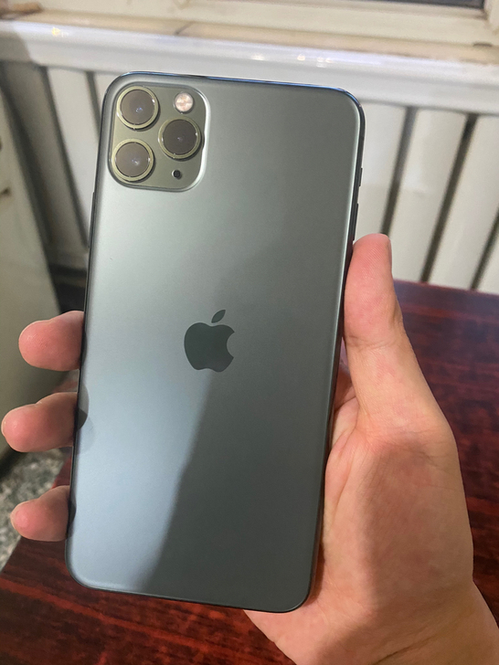 出售iPhone 11promax    ...