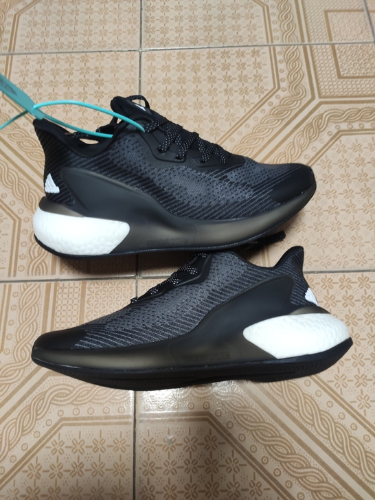 阿迪达斯阿尔法休闲鞋 全新37码