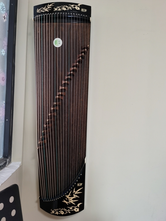 品牌型号 ：雅韵古筝（有轻微磕破痕迹，但不...