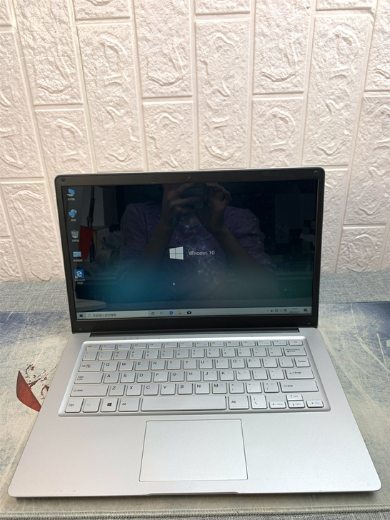 中柏ezbook s5 e3950四核家用...
