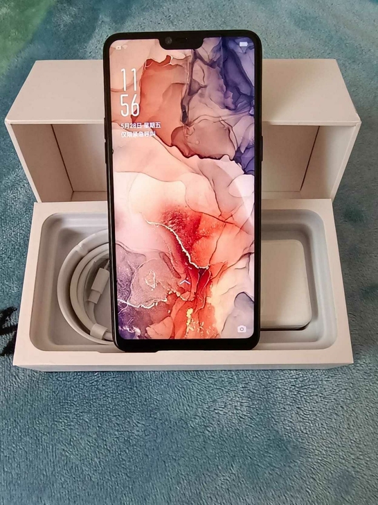 OPPOr15 本人女孩自用的手机 正品手...