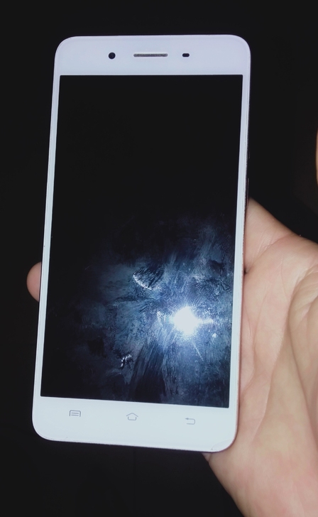 ViVO-Y55手机，便宜出了，花都大市场...