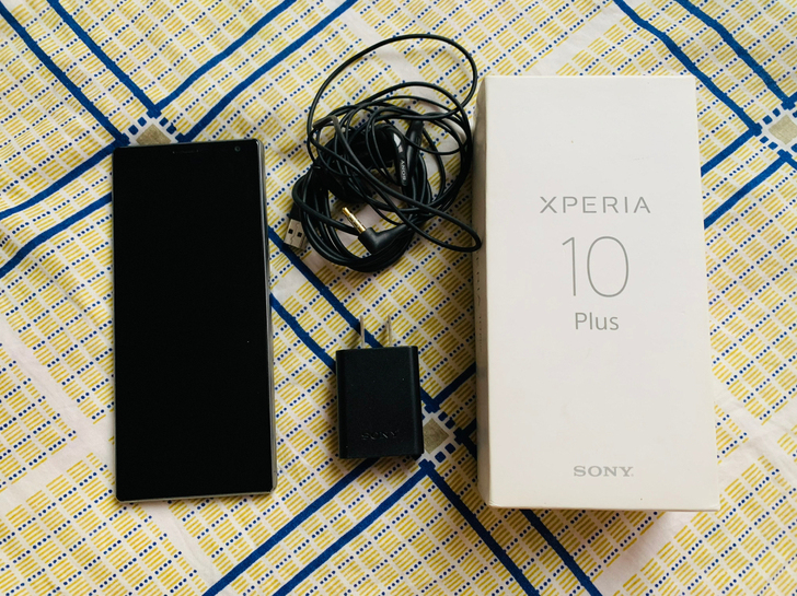 索尼Xperia 10plus，国行双卡，...
