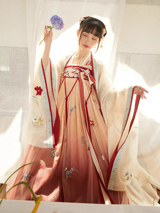 汉服出租 十三余 玉露酥山m码正版，明码标...