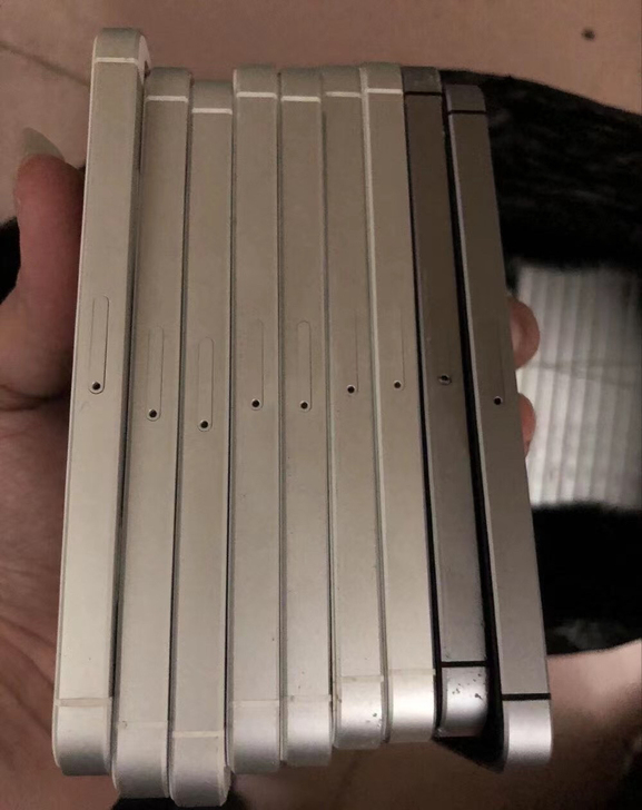 iPhonese 机器美丽，备用机不二之选...