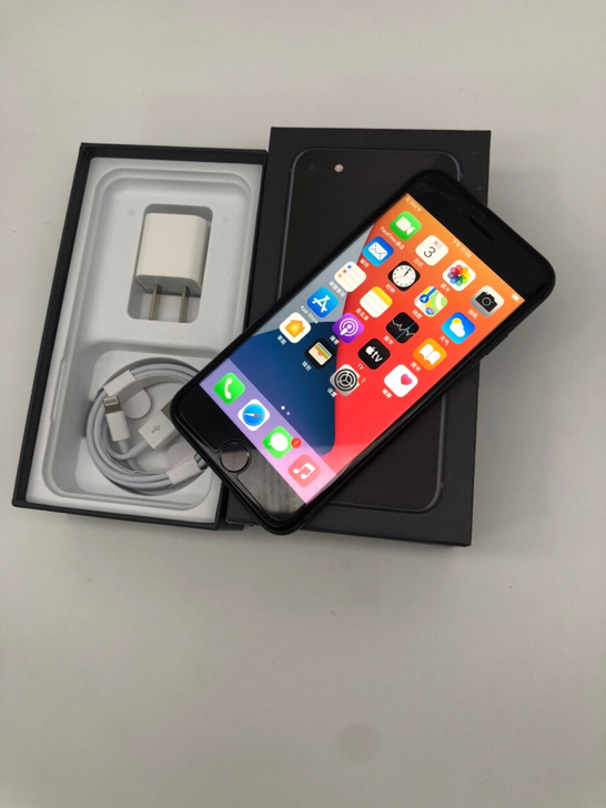 iPhone8 美版 64g，插卡即用，全...