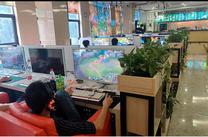 网吧倒闭电竞吃鸡电脑游戏网吧高配家用办公组...