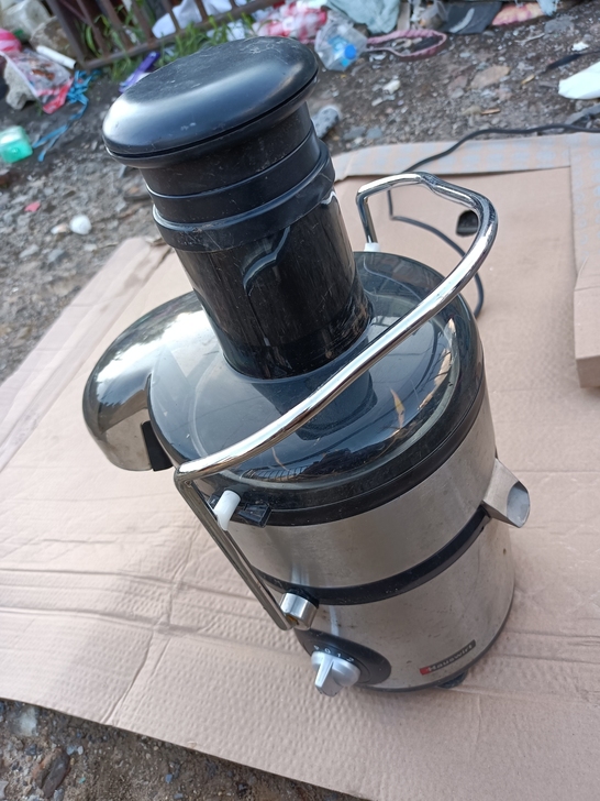 食物搅拌榨汁机，不锈钢机身，800瓦做工好...